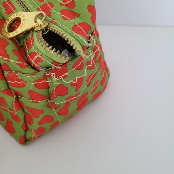 Marc Jacobs Work Supply Cosmetic Pouch Bag Medium Green Red Hearts Zip Nylon - Picture 10 of 10